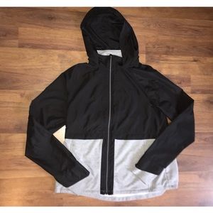 thin spring/windbreaker jacket
